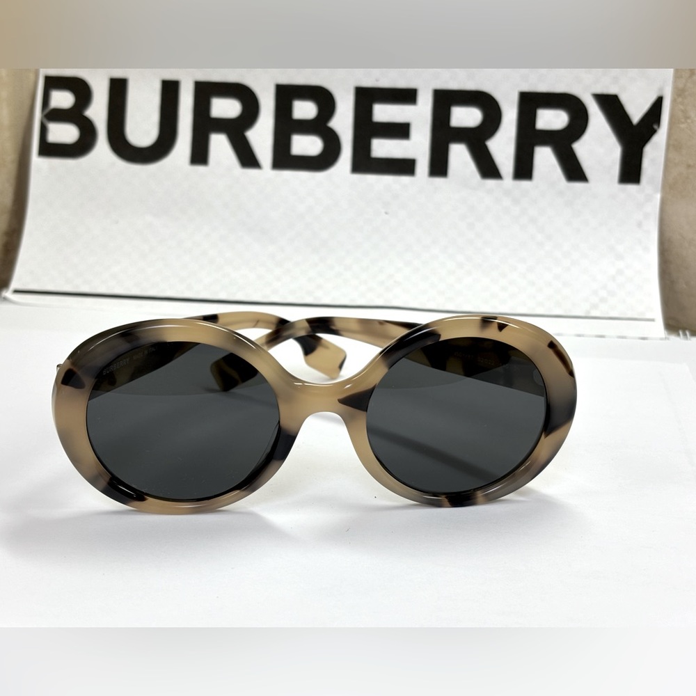 New Burberry Ella. BE4314 3501/87 Spotted Cream Horn Round Sunglass